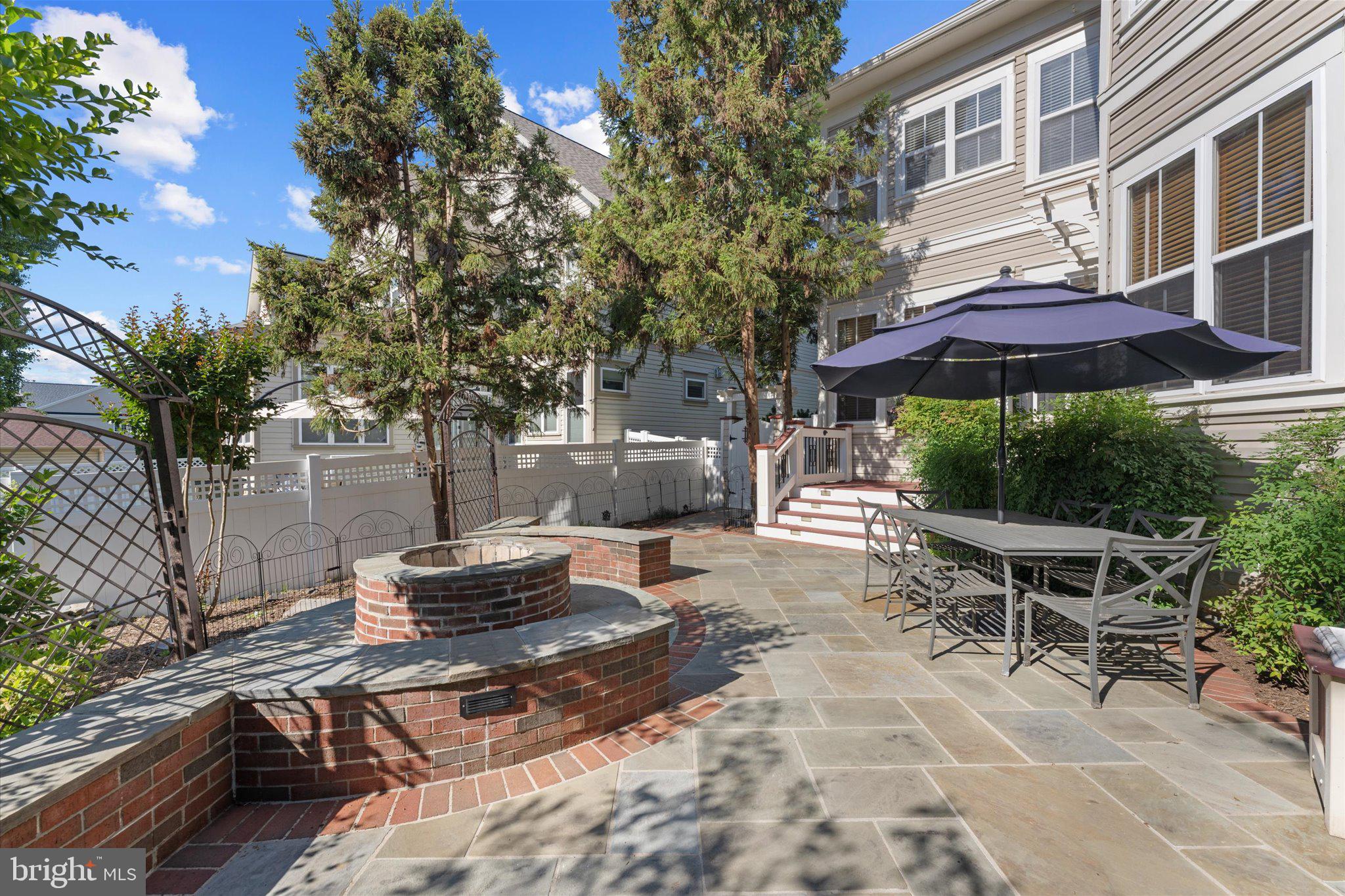 22826 COURTLAND PARK DRIVE