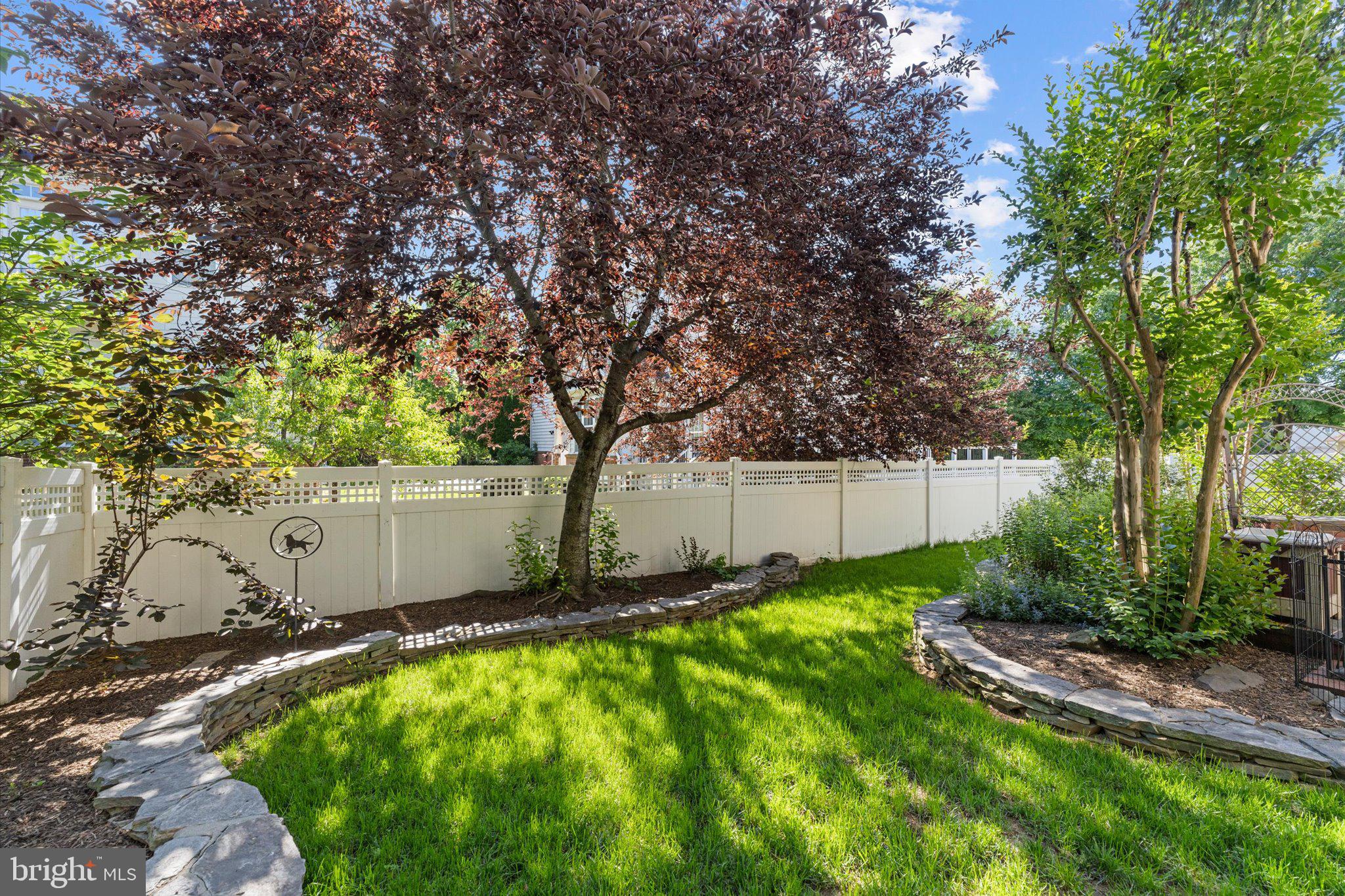 22826 COURTLAND PARK DRIVE