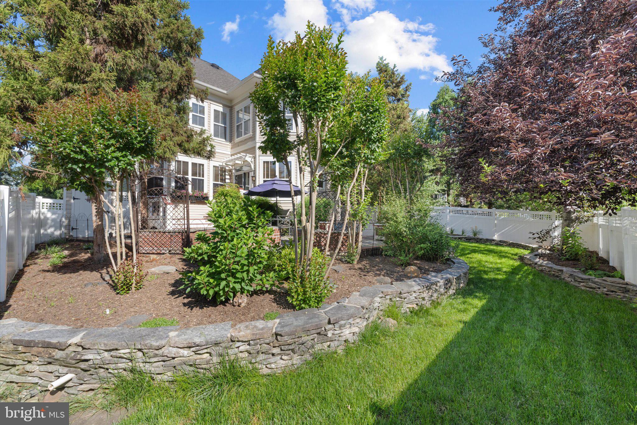 22826 COURTLAND PARK DRIVE