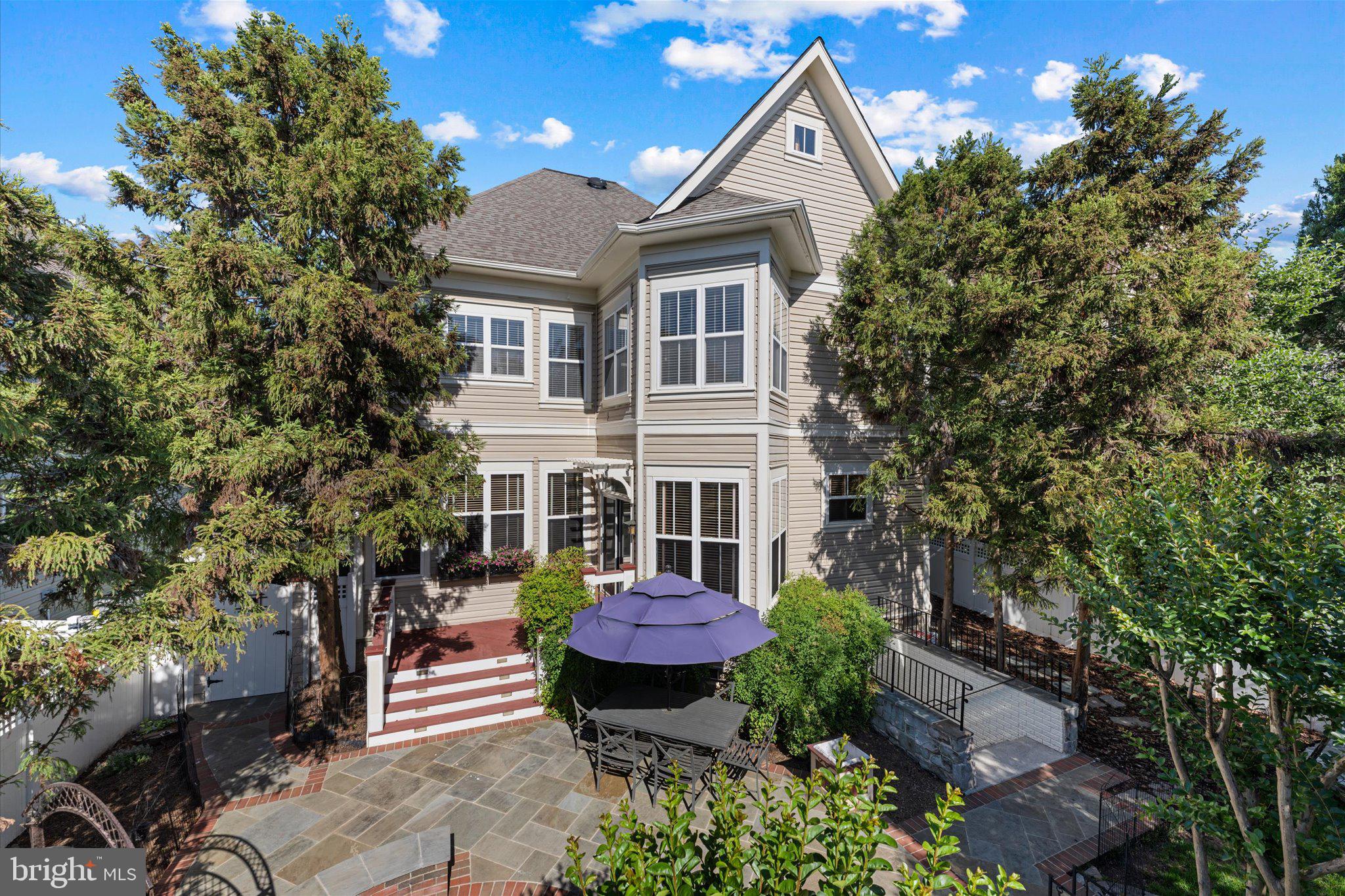 22826 COURTLAND PARK DRIVE