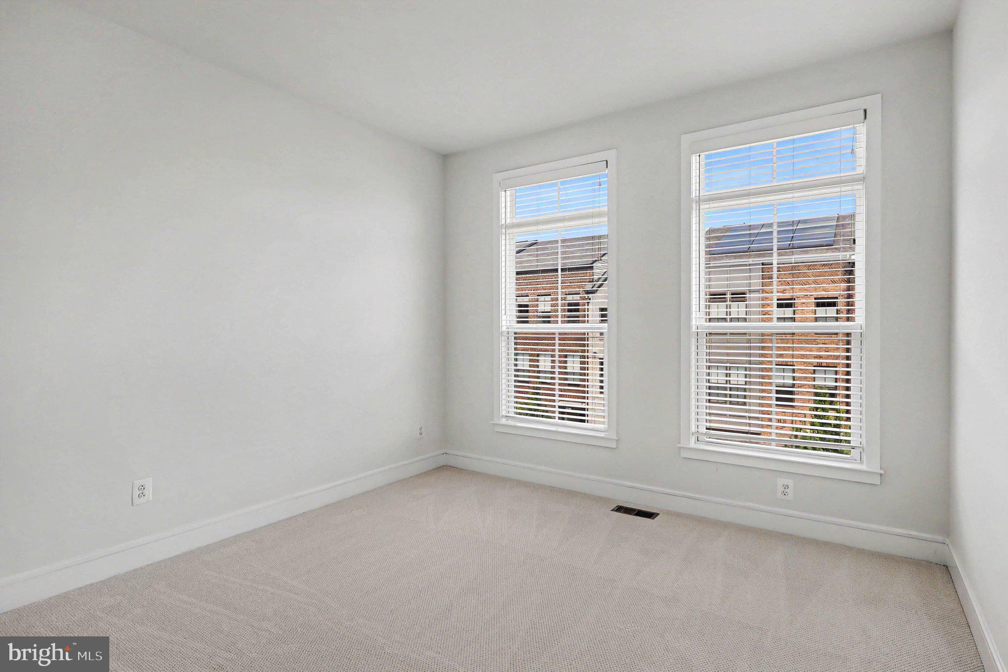 42361 VANCOUVER TERRACE