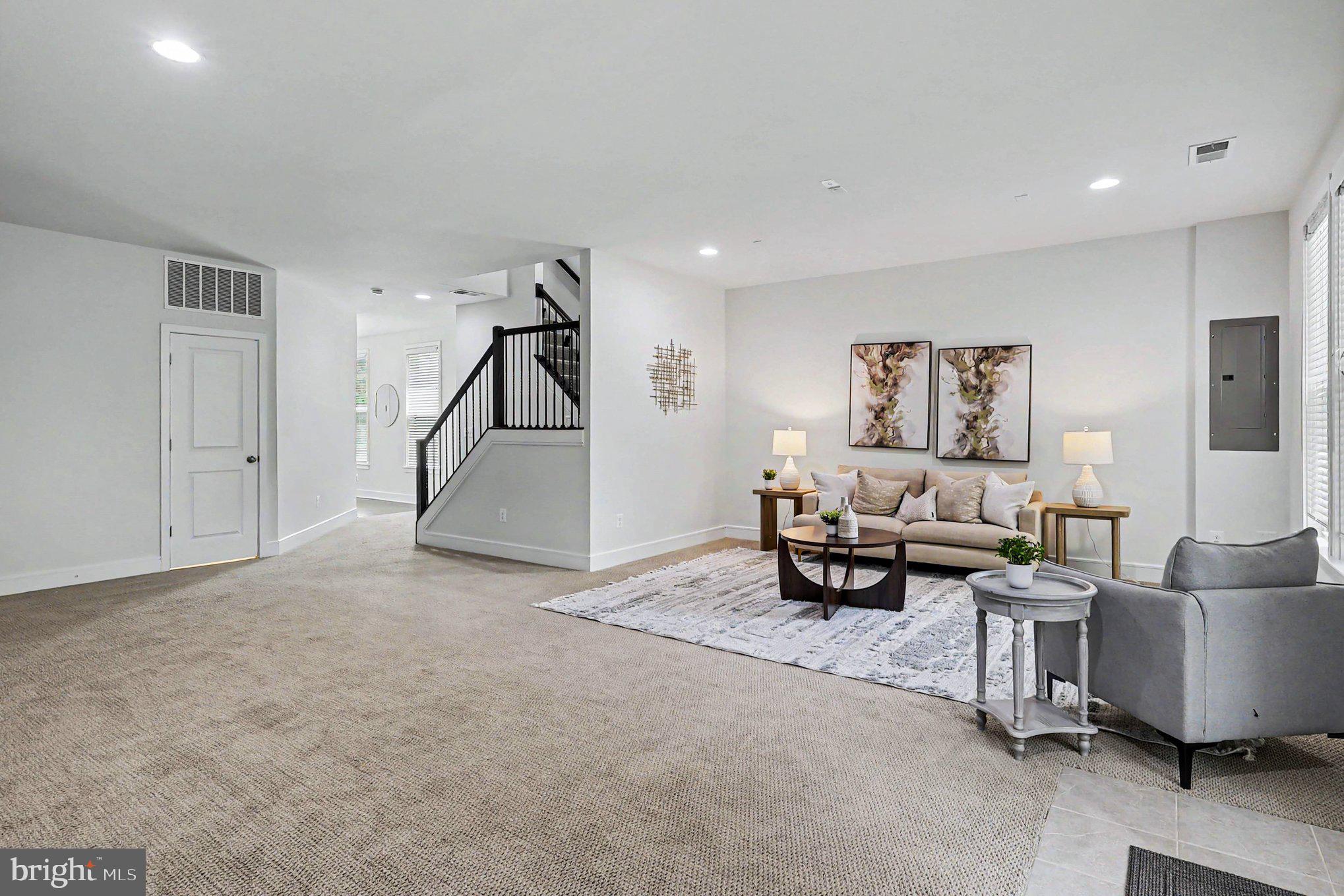 42361 VANCOUVER TERRACE