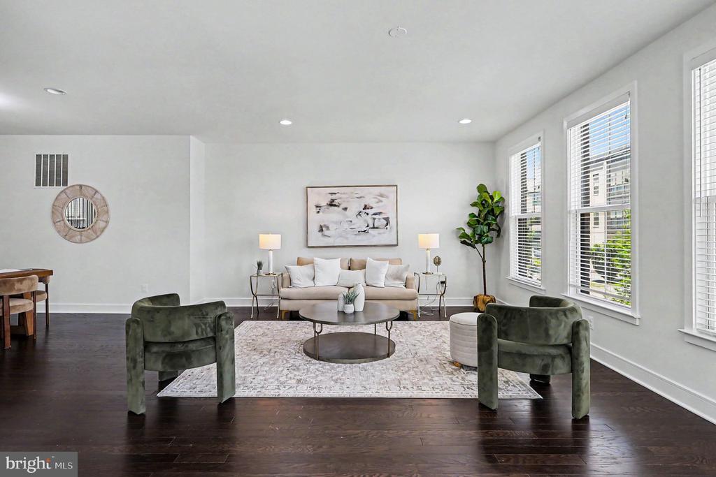42361 VANCOUVER TERRACE