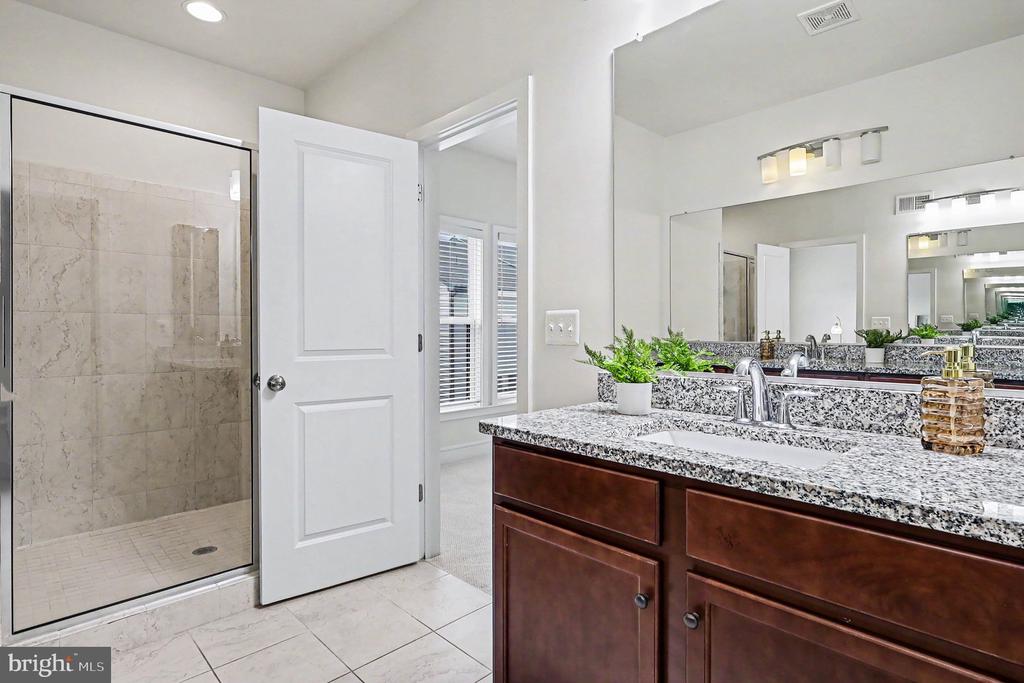 42361 VANCOUVER TERRACE