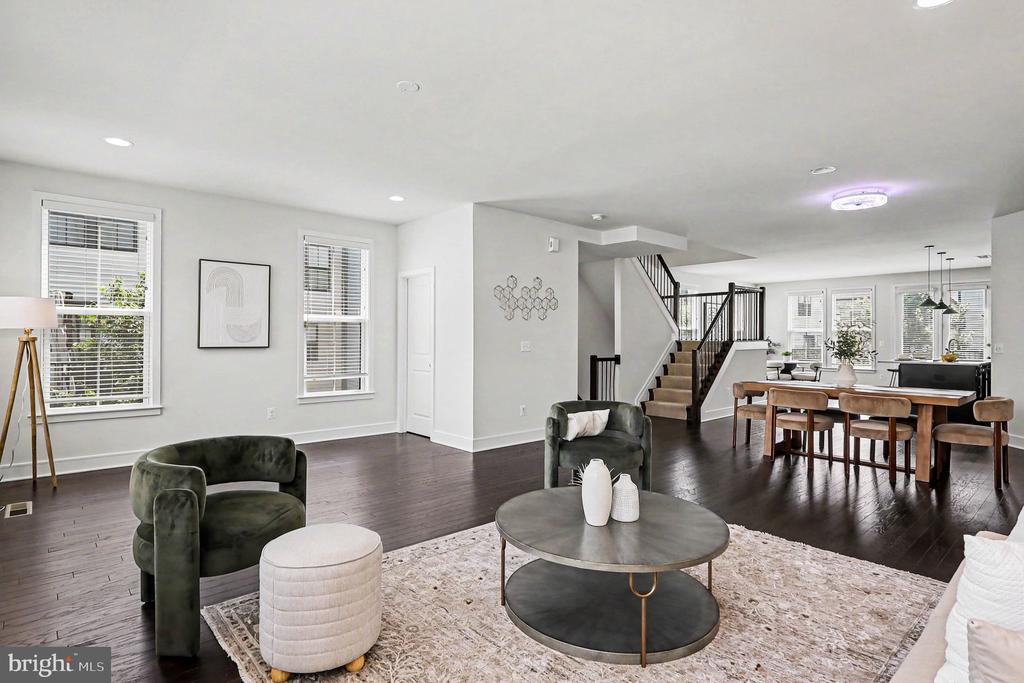 42361 VANCOUVER TERRACE