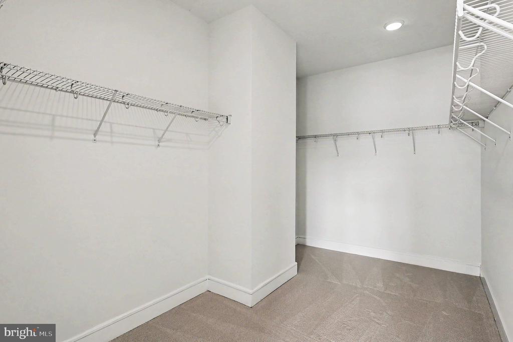 42361 VANCOUVER TERRACE