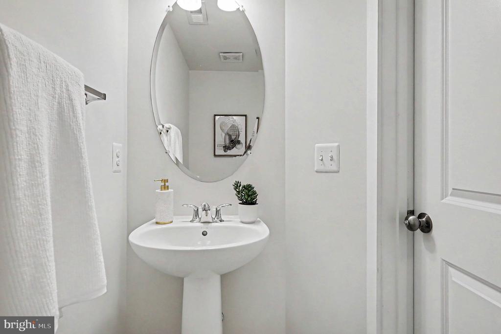 42361 VANCOUVER TERRACE