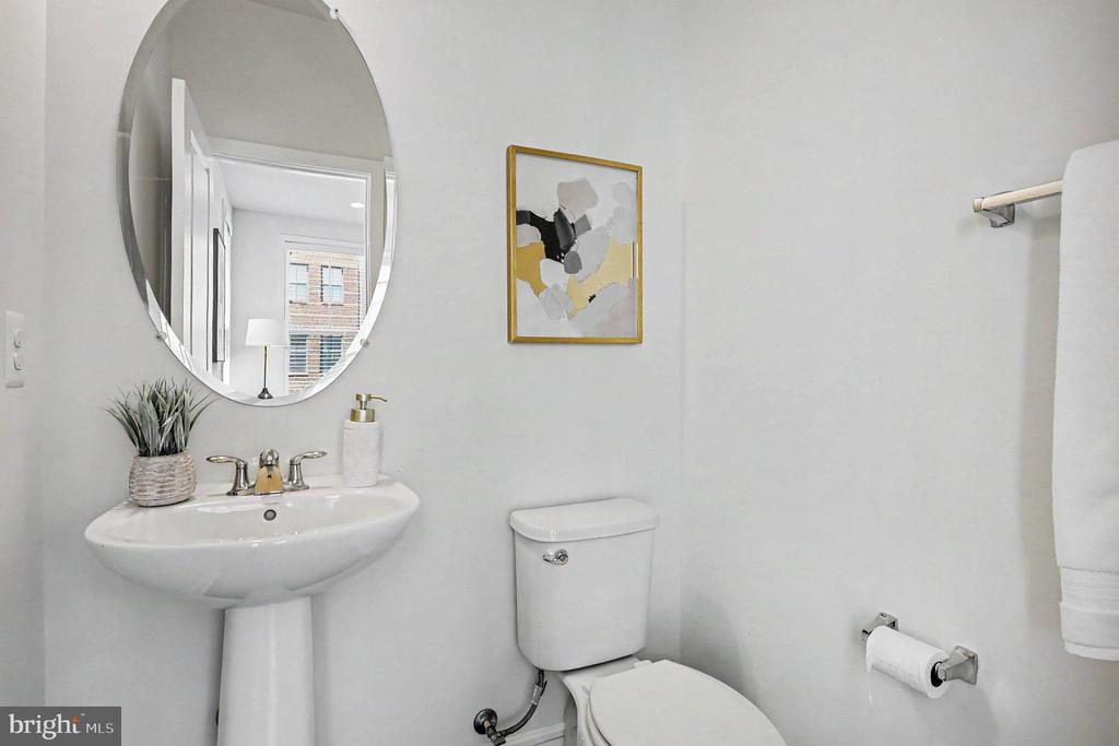 42361 VANCOUVER TERRACE