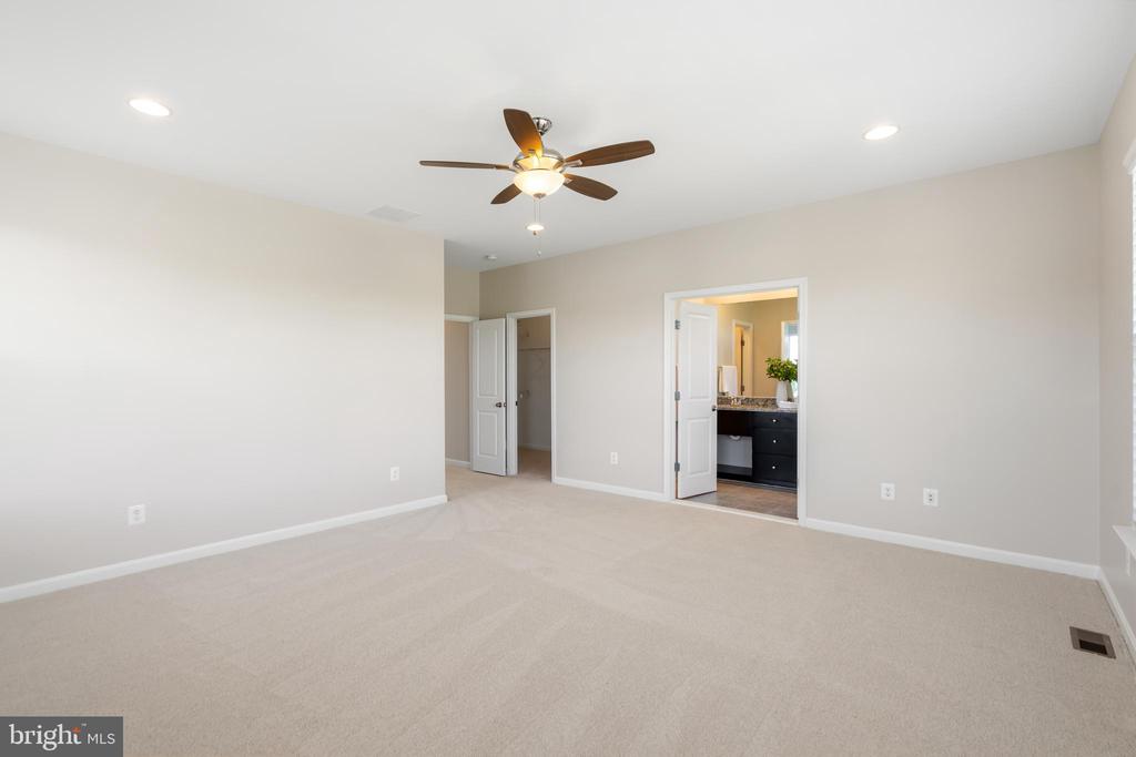22807 BREEZY HOLLOW DRIVE