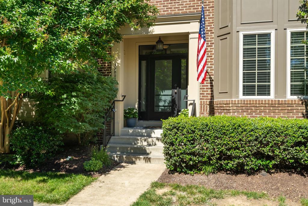 22807 BREEZY HOLLOW DRIVE