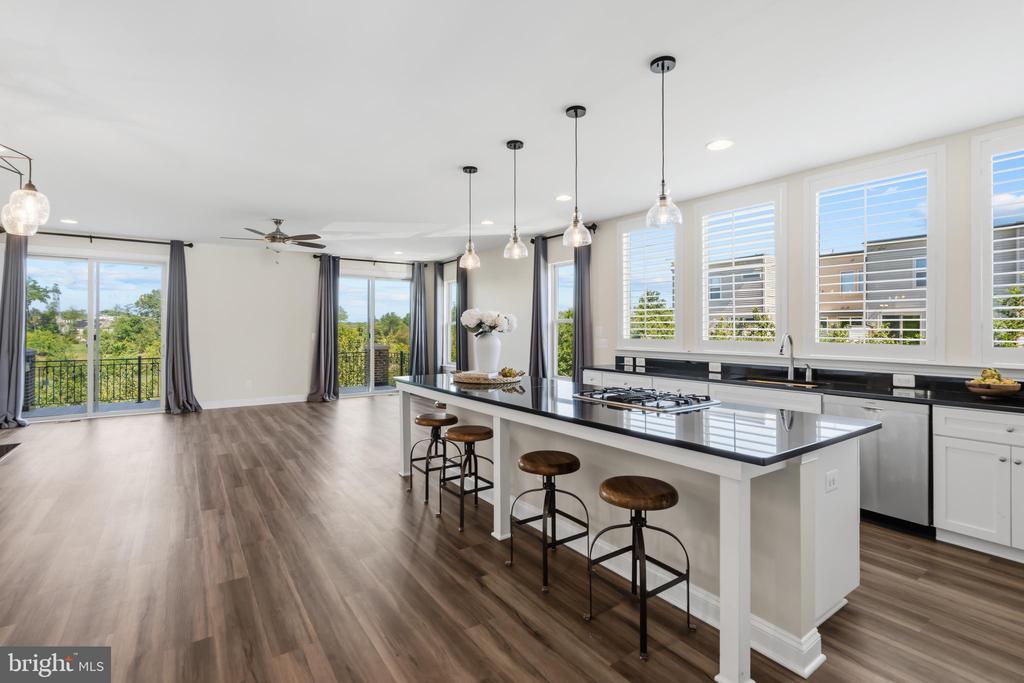 22807 BREEZY HOLLOW DRIVE