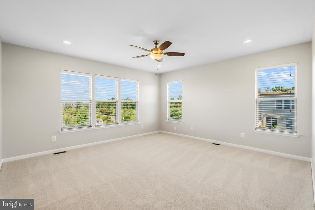 22807 BREEZY HOLLOW DRIVE