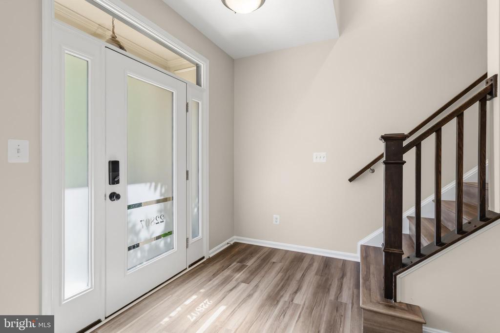 22807 BREEZY HOLLOW DRIVE