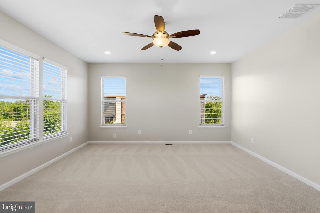 22807 BREEZY HOLLOW DRIVE