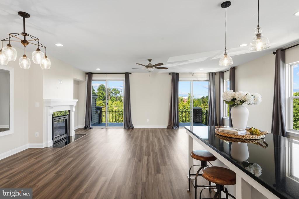 22807 BREEZY HOLLOW DRIVE