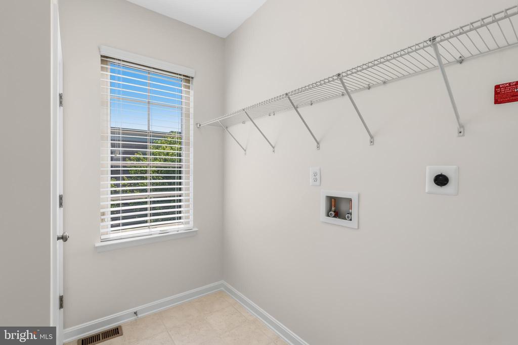 22807 BREEZY HOLLOW DRIVE