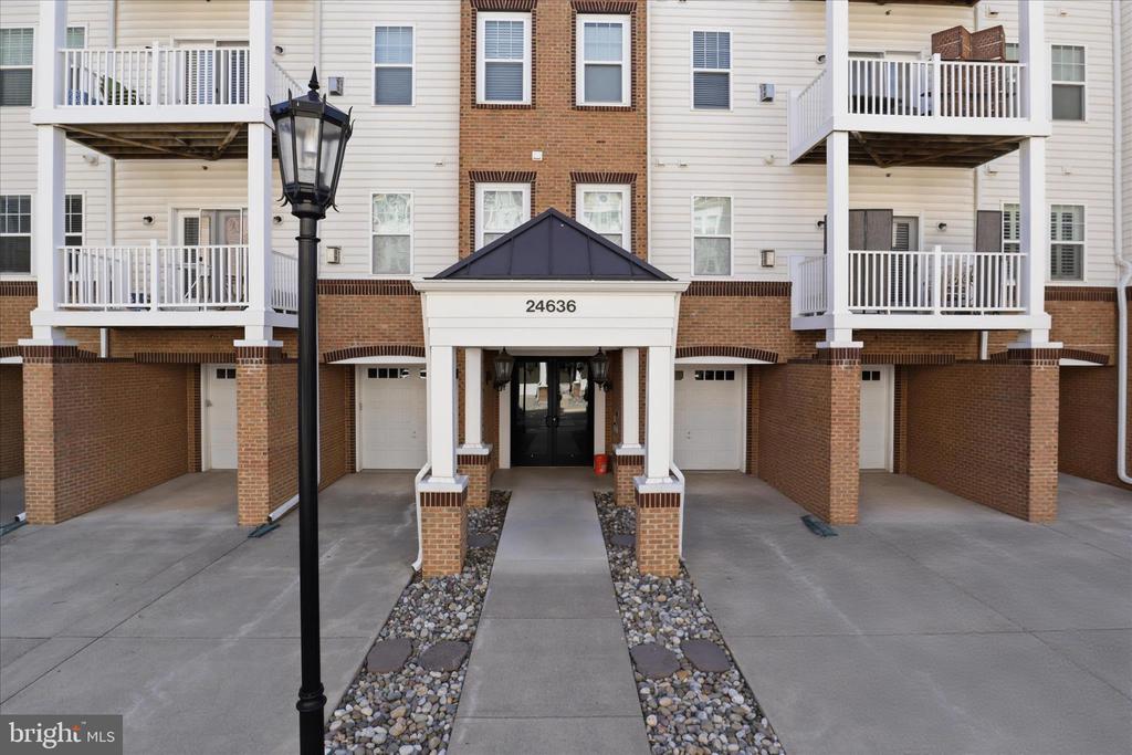 24636 WOOLLY MAMMOTH TERRACE 202