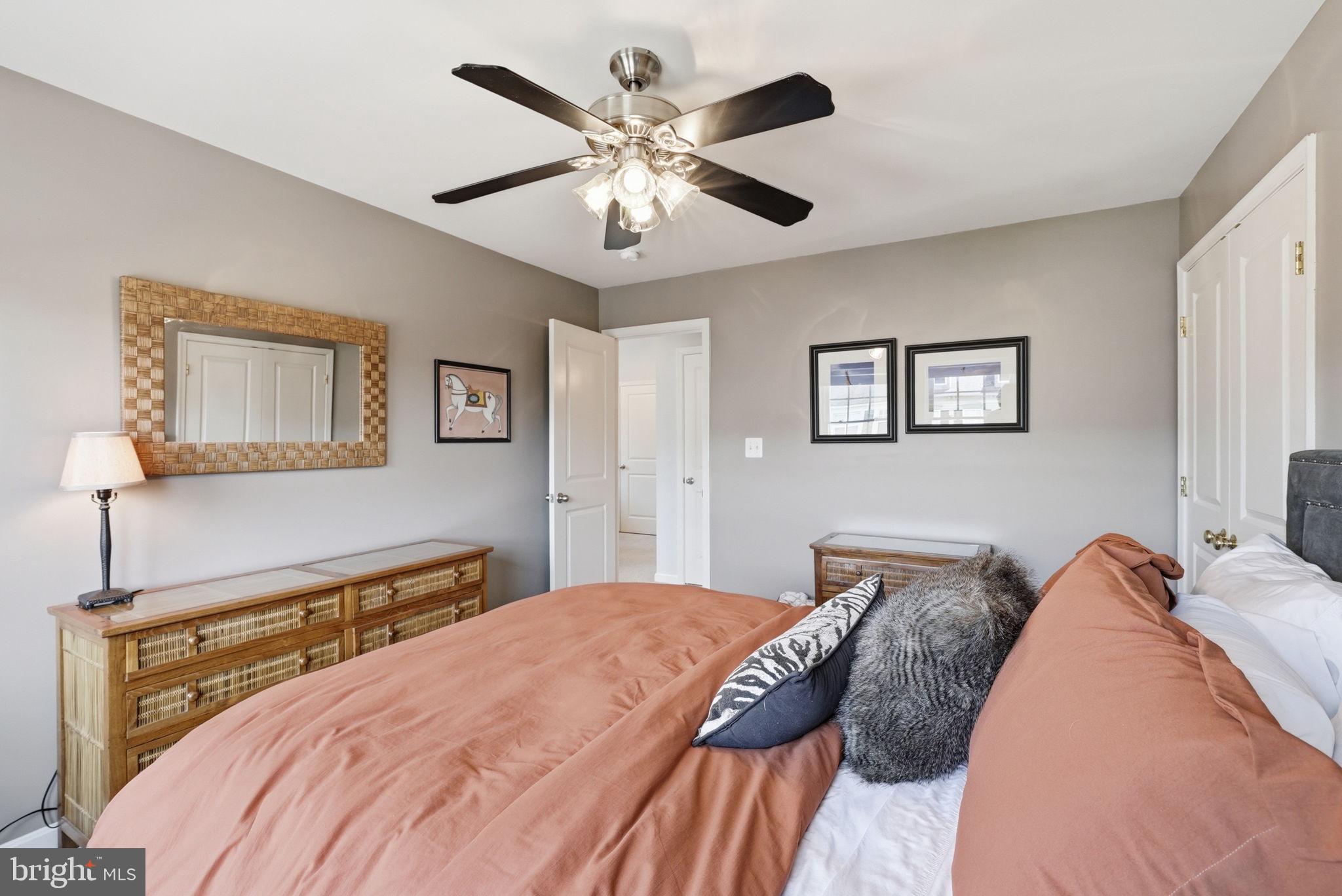 43264 SUNDERLEIGH SQUARE