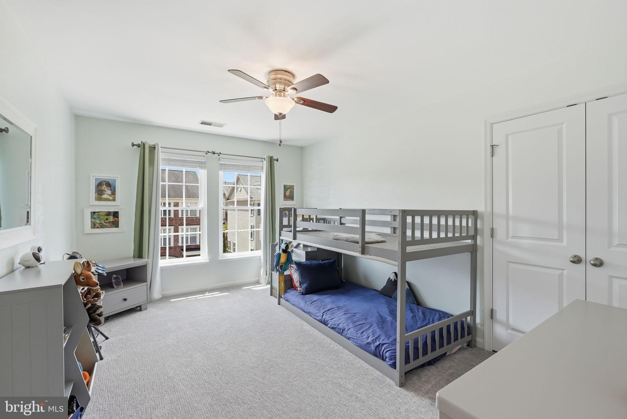 43264 SUNDERLEIGH SQUARE