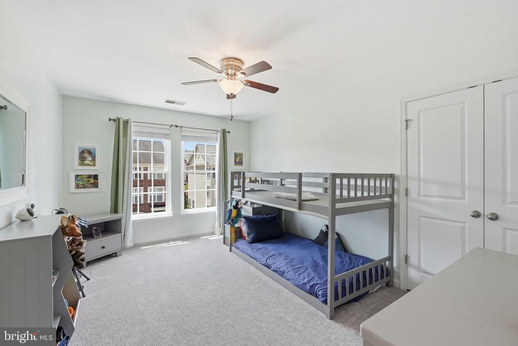 43264 SUNDERLEIGH SQUARE