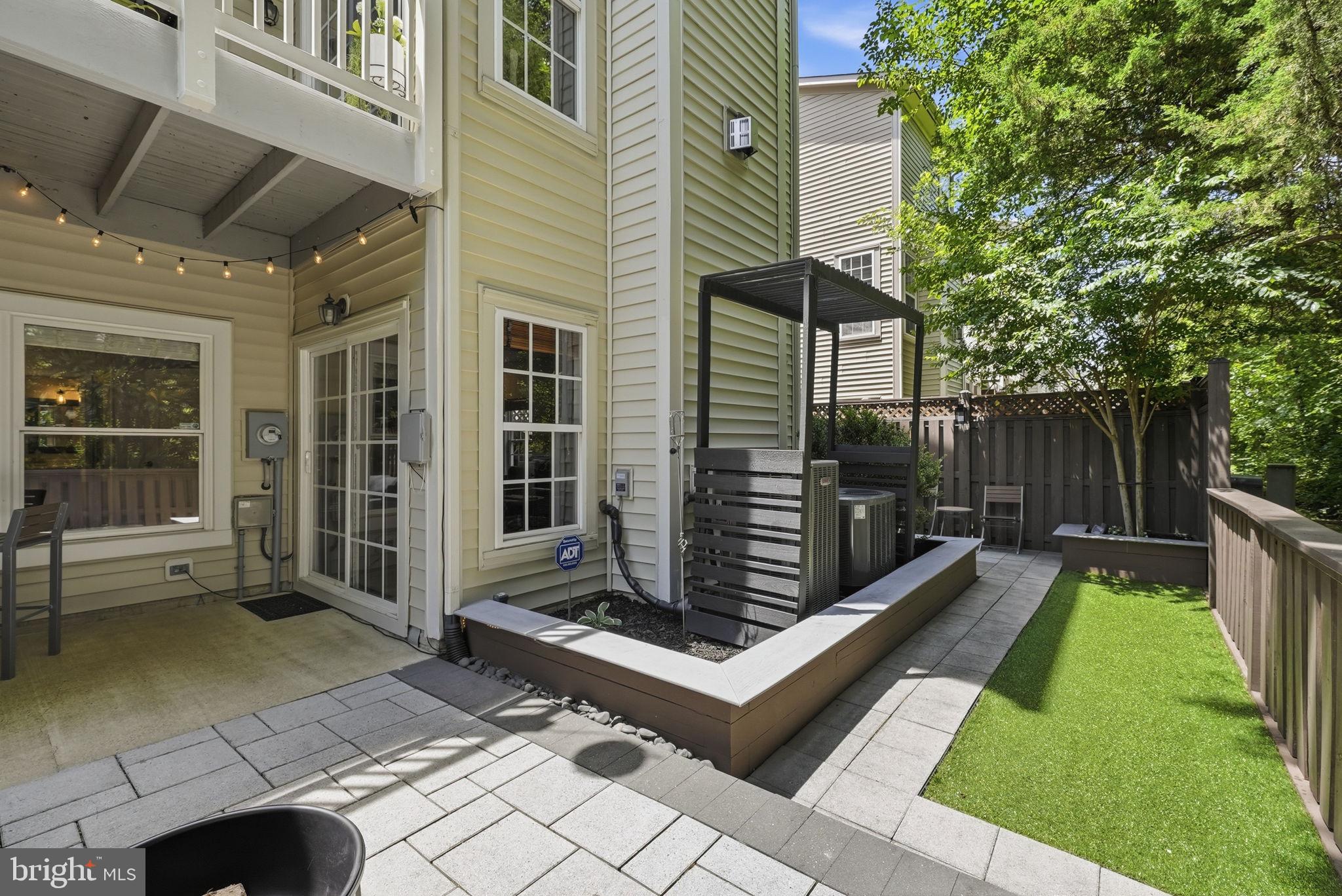 43264 SUNDERLEIGH SQUARE