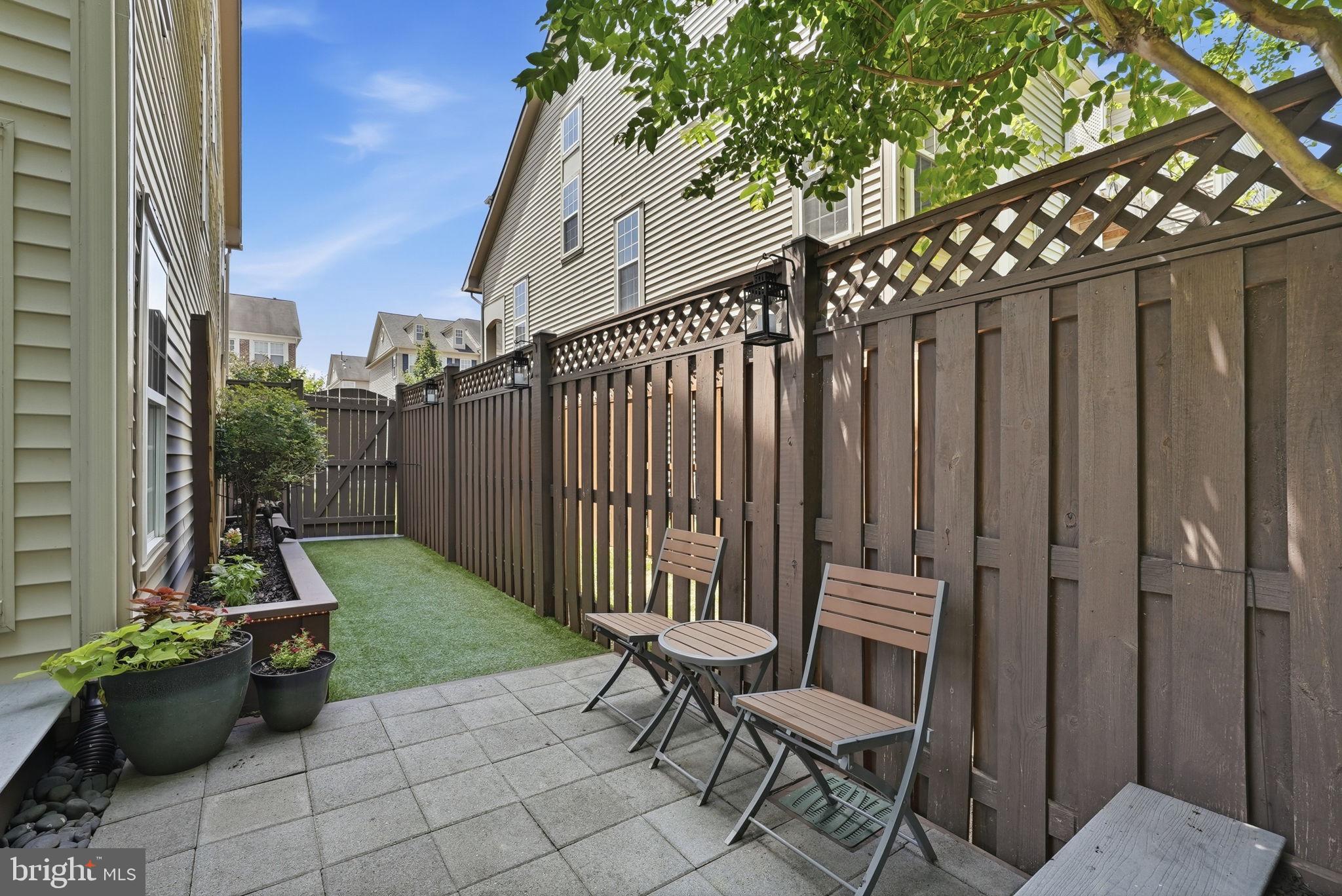 43264 SUNDERLEIGH SQUARE