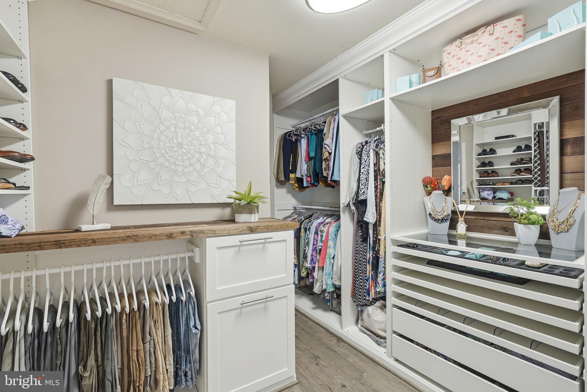 43264 SUNDERLEIGH SQUARE