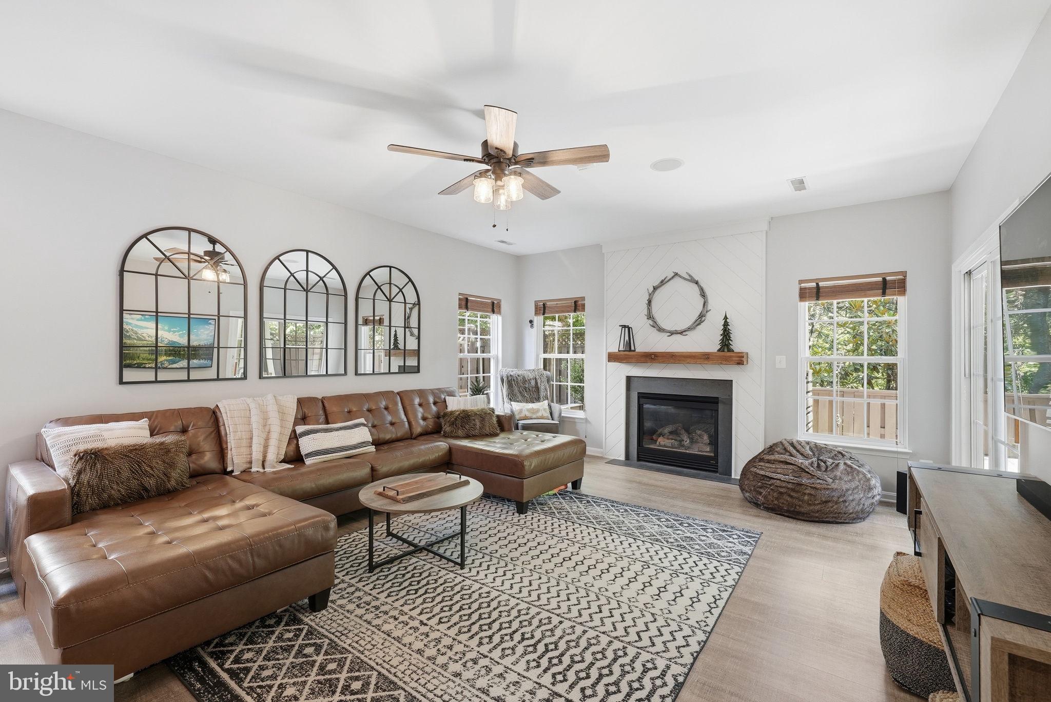 43264 SUNDERLEIGH SQUARE