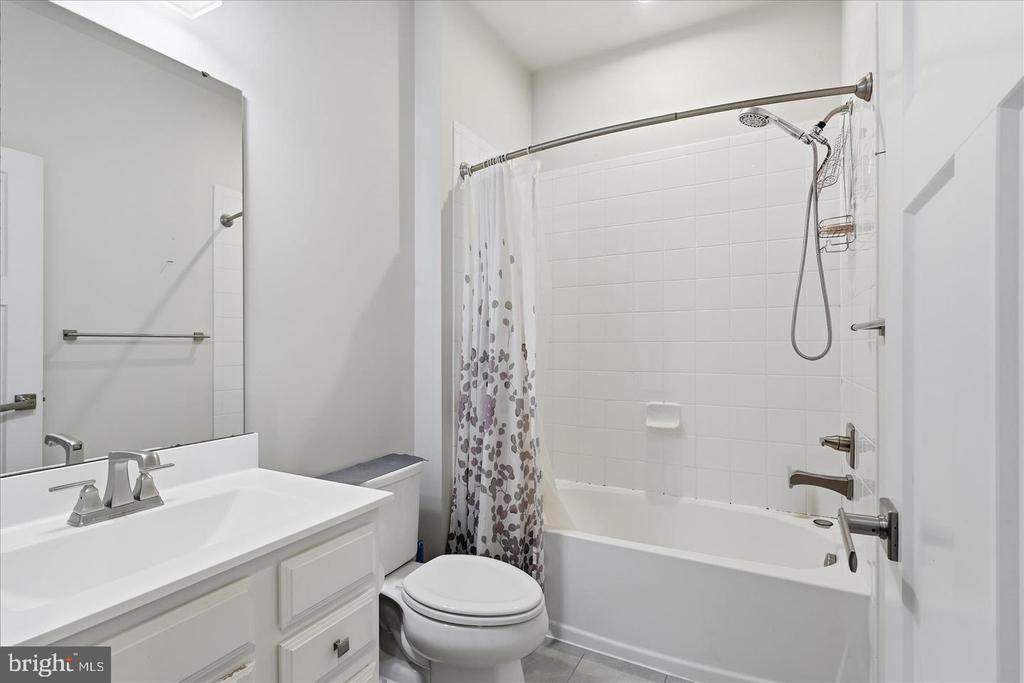 24594 LAUREL LAKE TERRACE