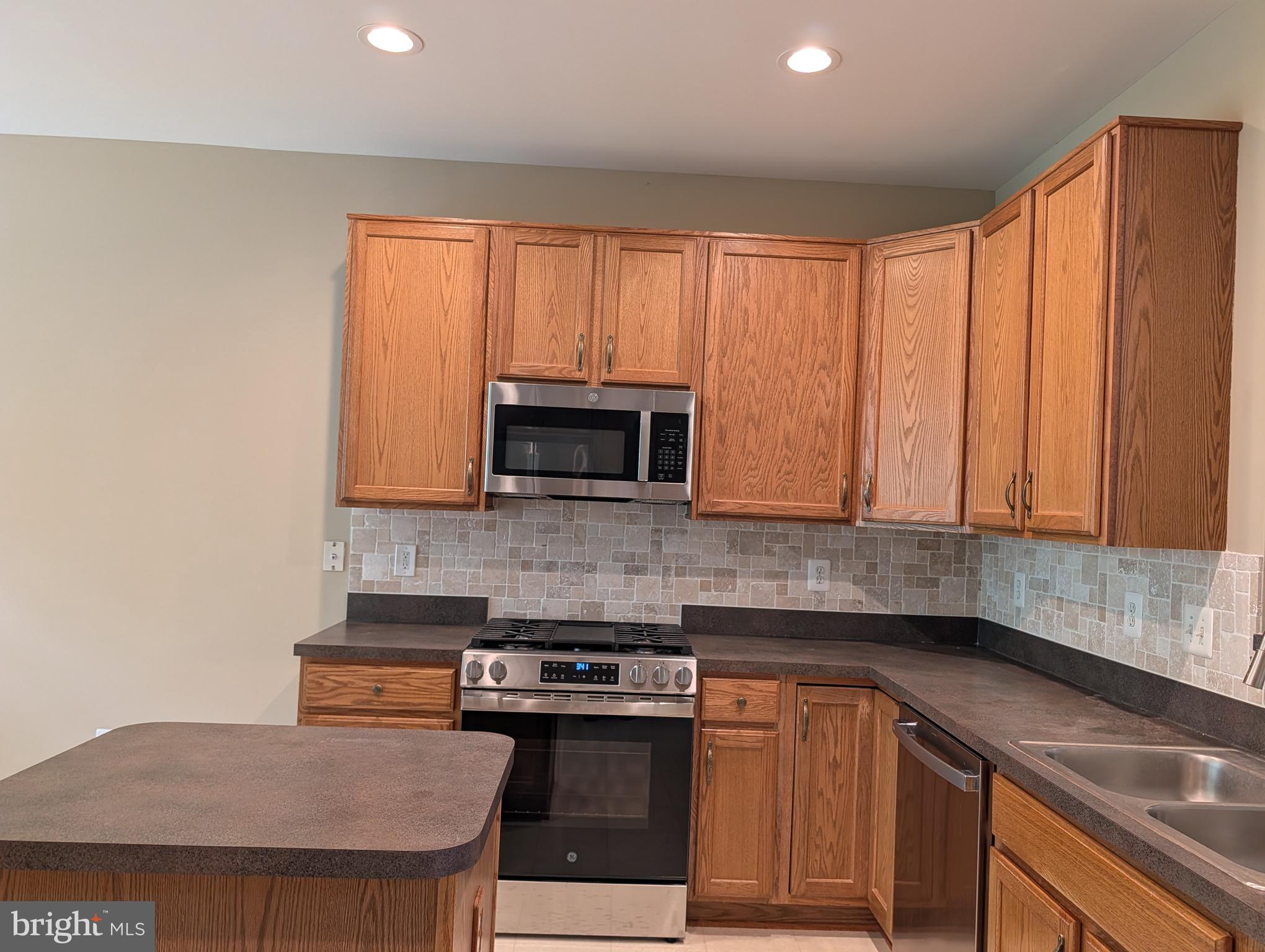 44476 LIVONIA TERRACE