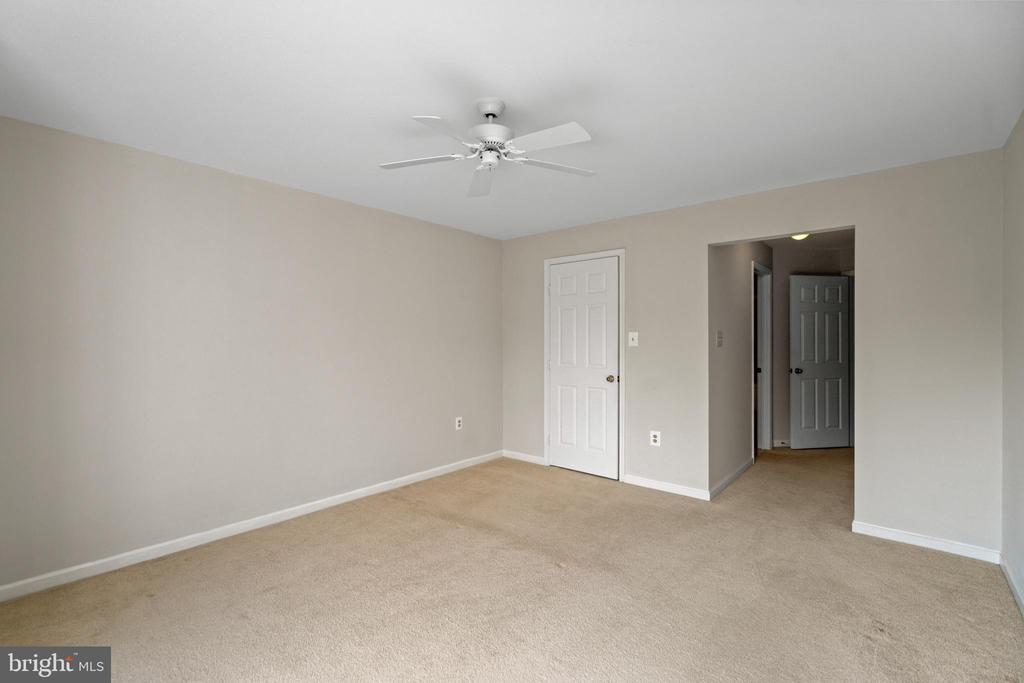 20604 CORNSTALK TERRACE 301