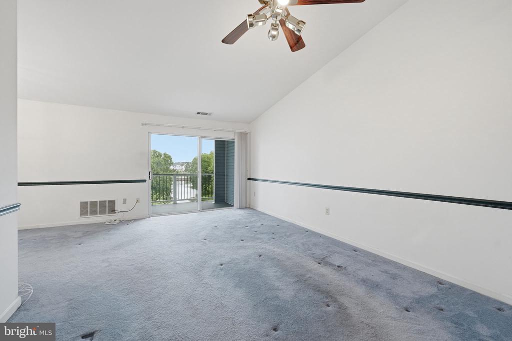 44116 NATALIE TERRACE 301
