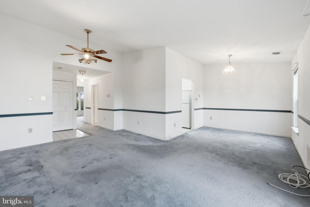 44116 NATALIE TERRACE 301