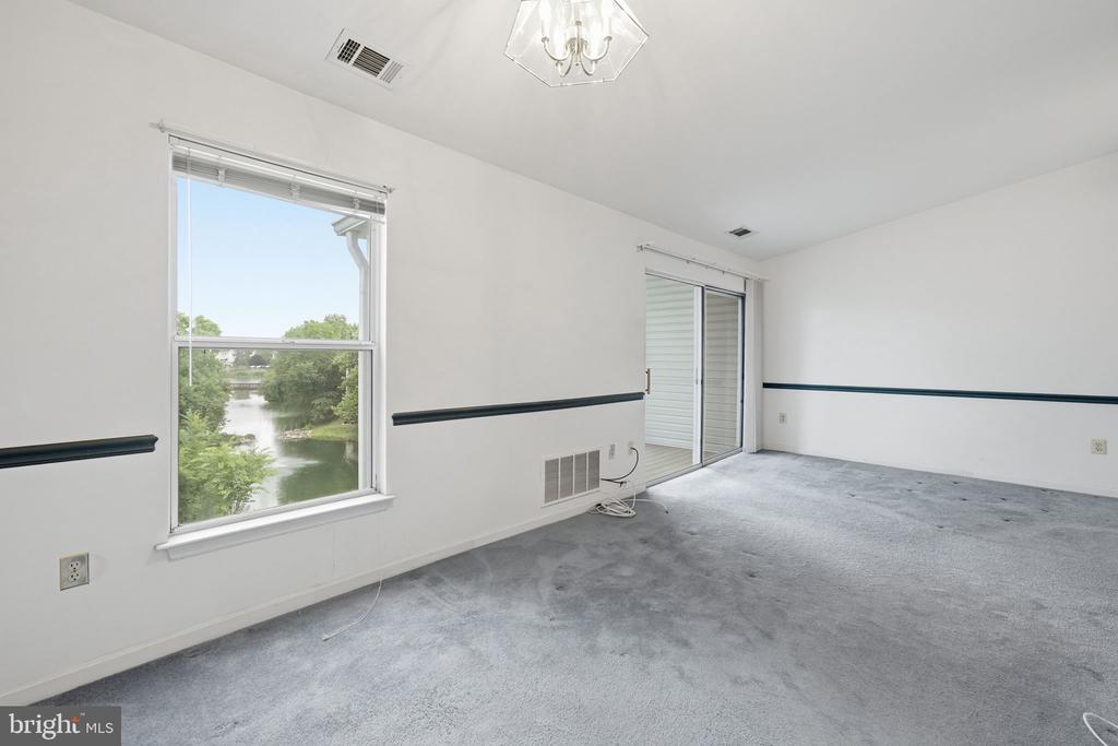 44116 NATALIE TERRACE 301