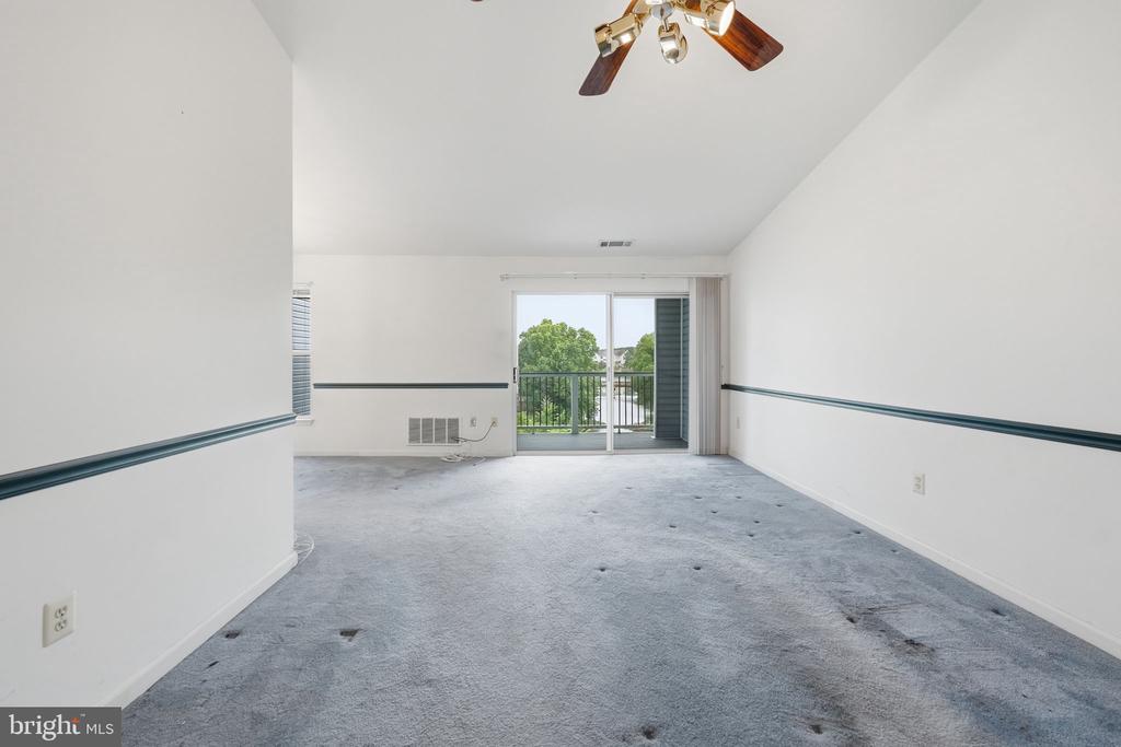 44116 NATALIE TERRACE 301