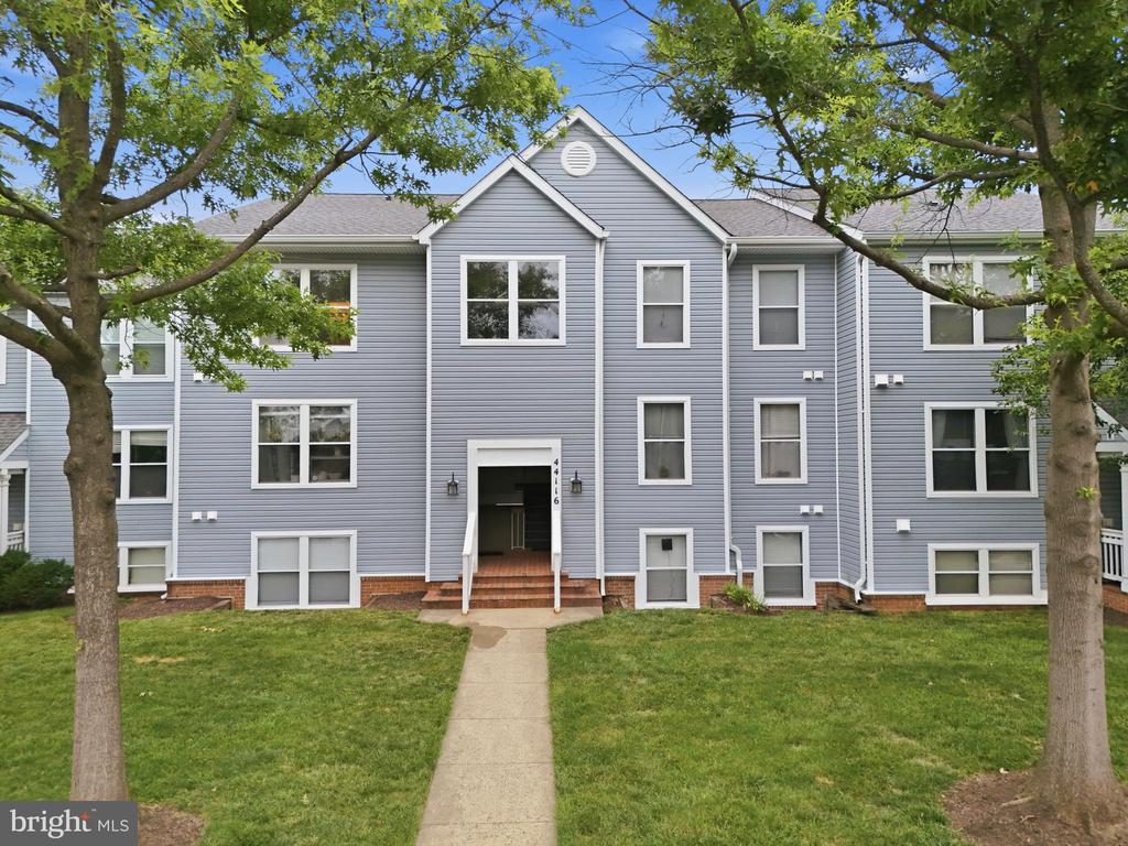 44116 NATALIE TERRACE 301