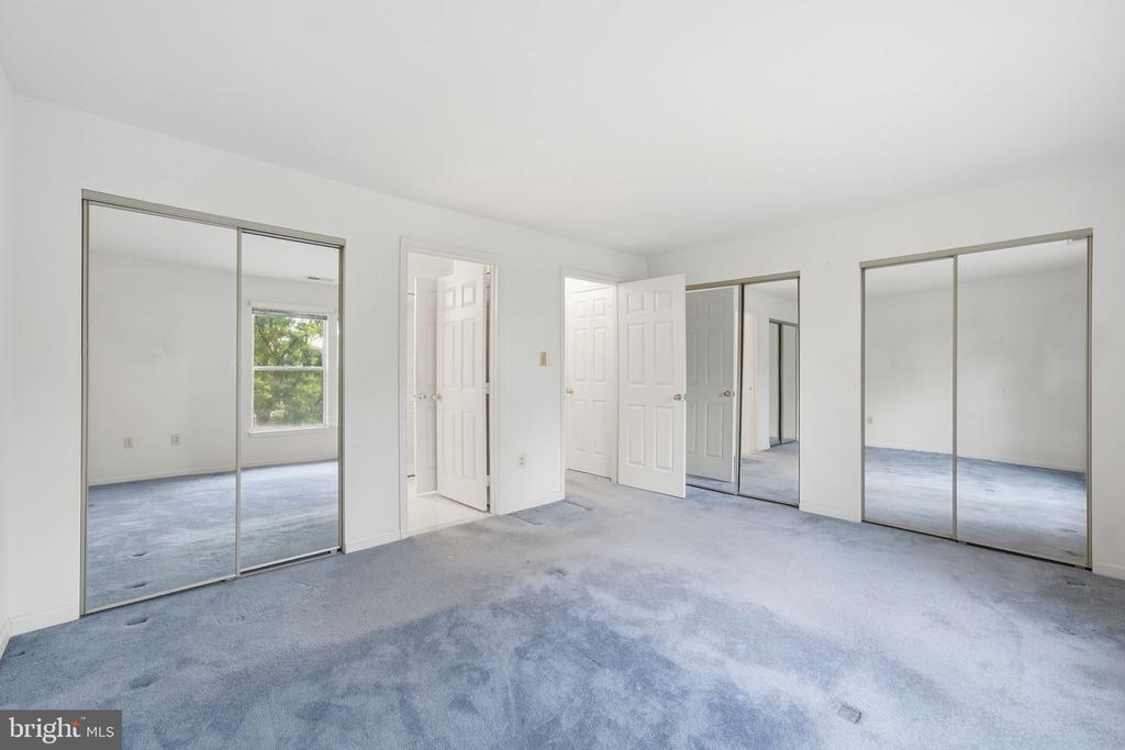 44116 NATALIE TERRACE 301