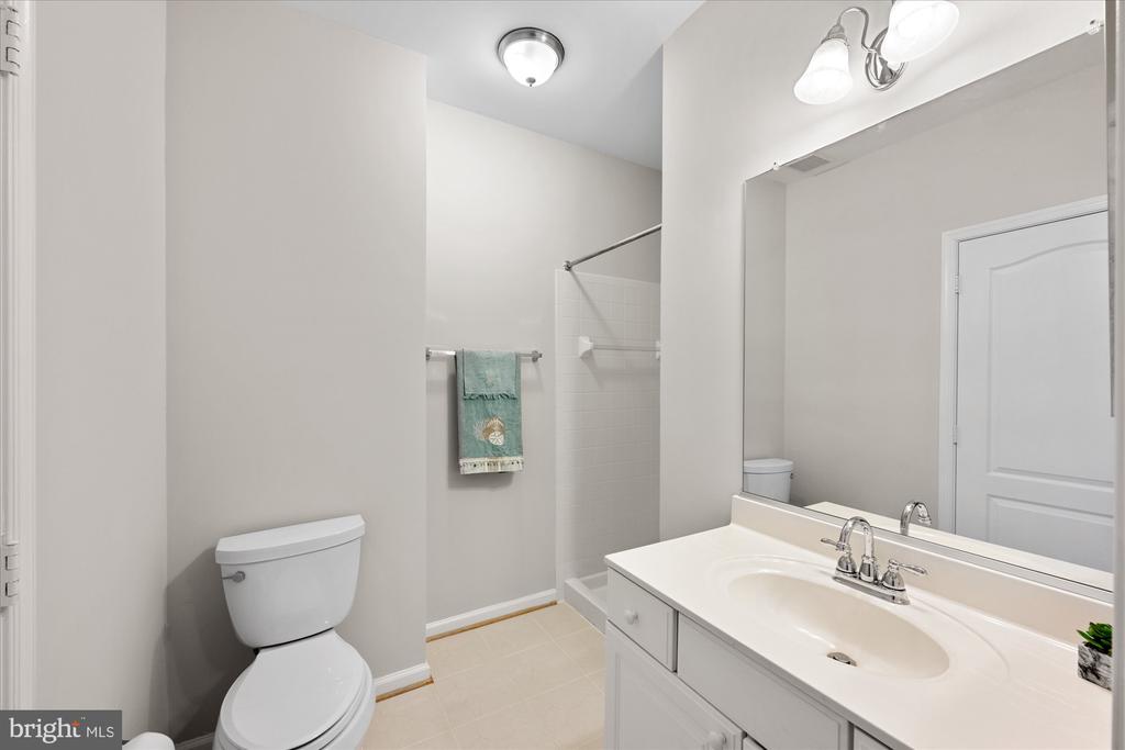 20903 CEDARPOST SQUARE Unit: 102