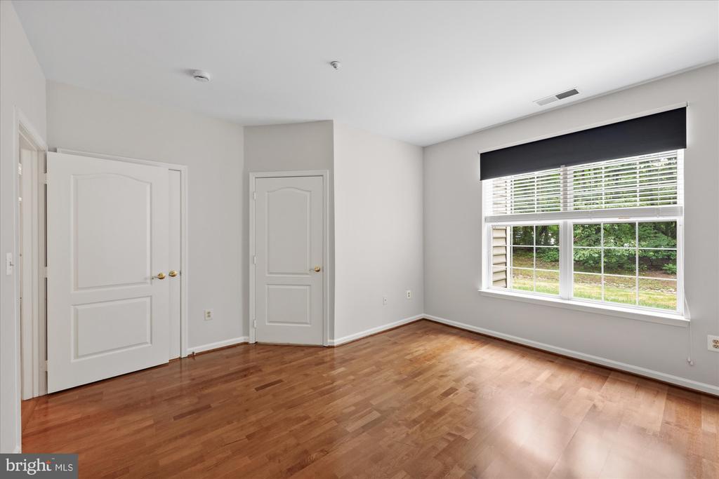 20903 CEDARPOST SQUARE Unit: 102