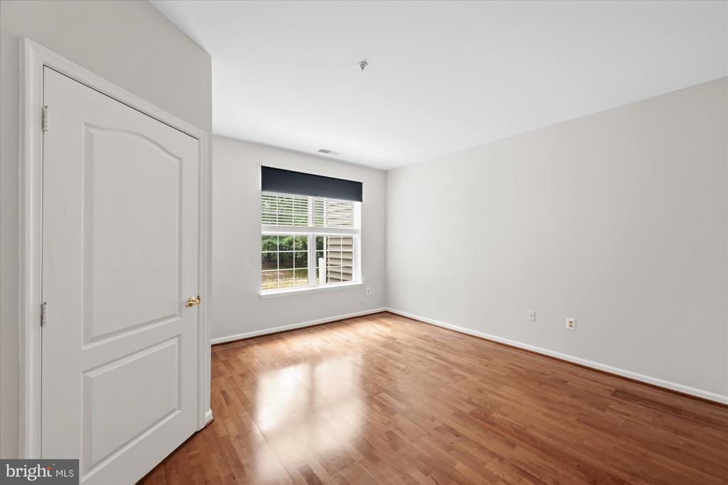 20903 CEDARPOST SQUARE Unit: 102