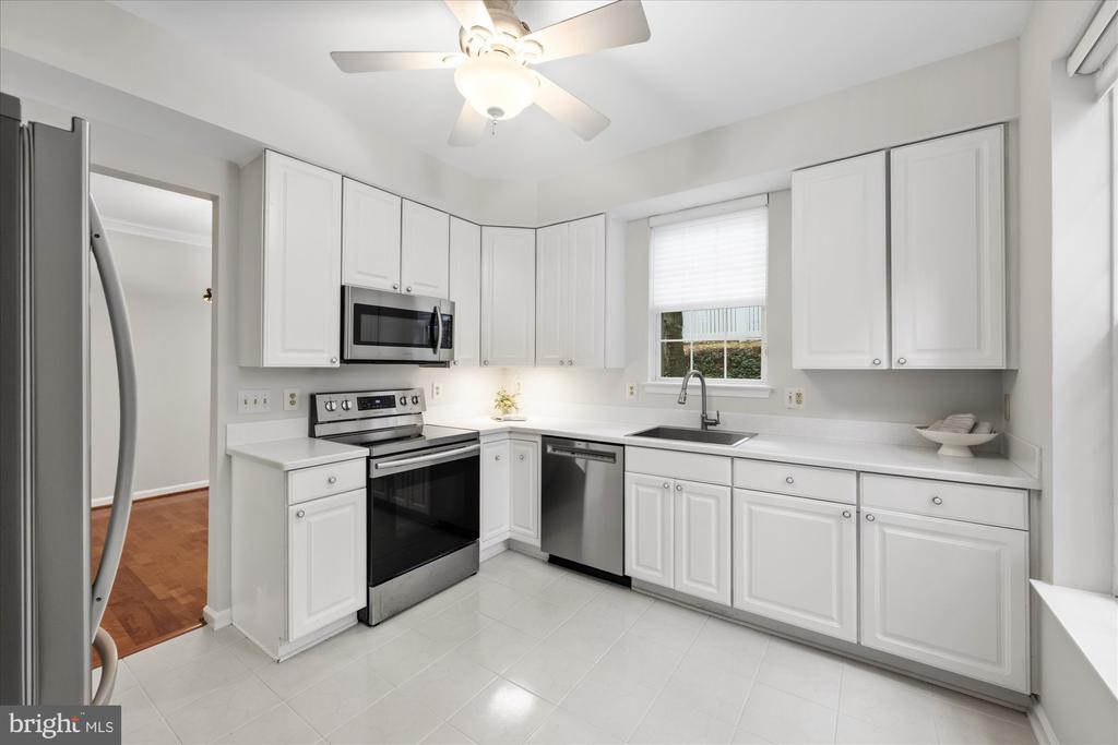 20903 CEDARPOST SQUARE Unit: 102