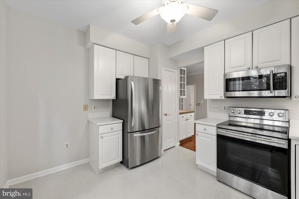 20903 CEDARPOST SQUARE Unit: 102