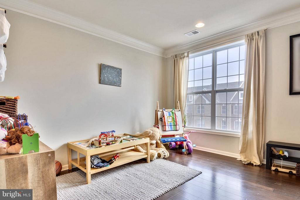 23487 LOGANS RIDGE TERRACE