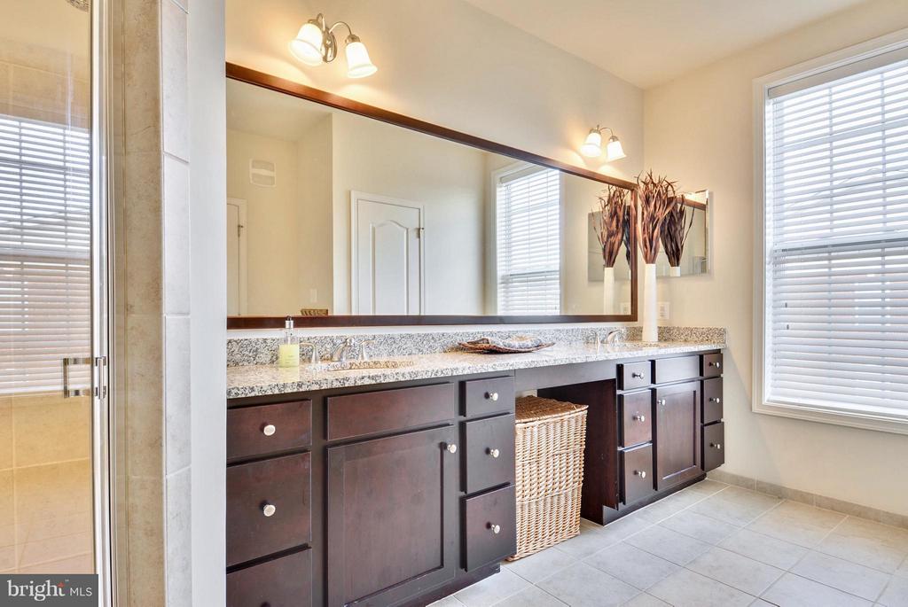 23487 LOGANS RIDGE TERRACE