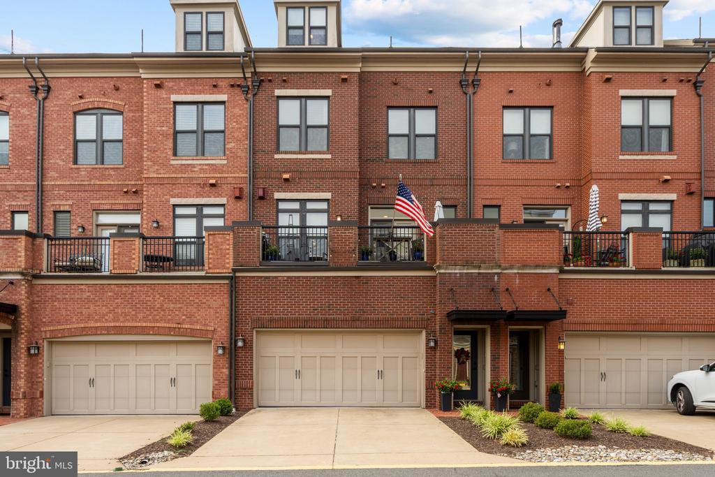 208 RAILBENDER ALLEY SE