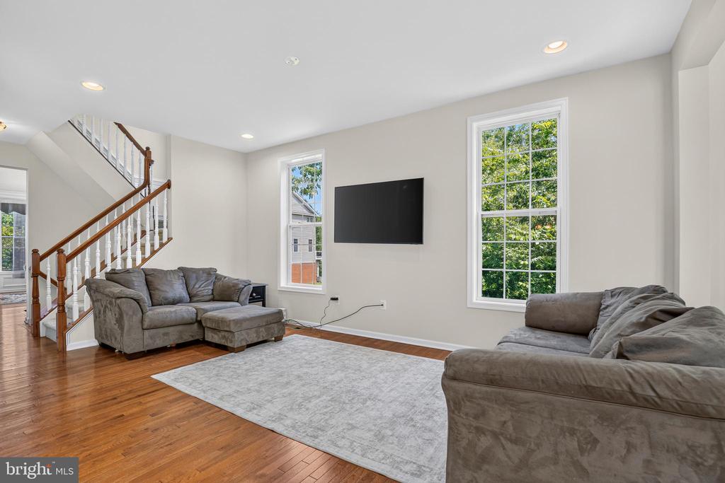 43283 MITCHAM SQUARE