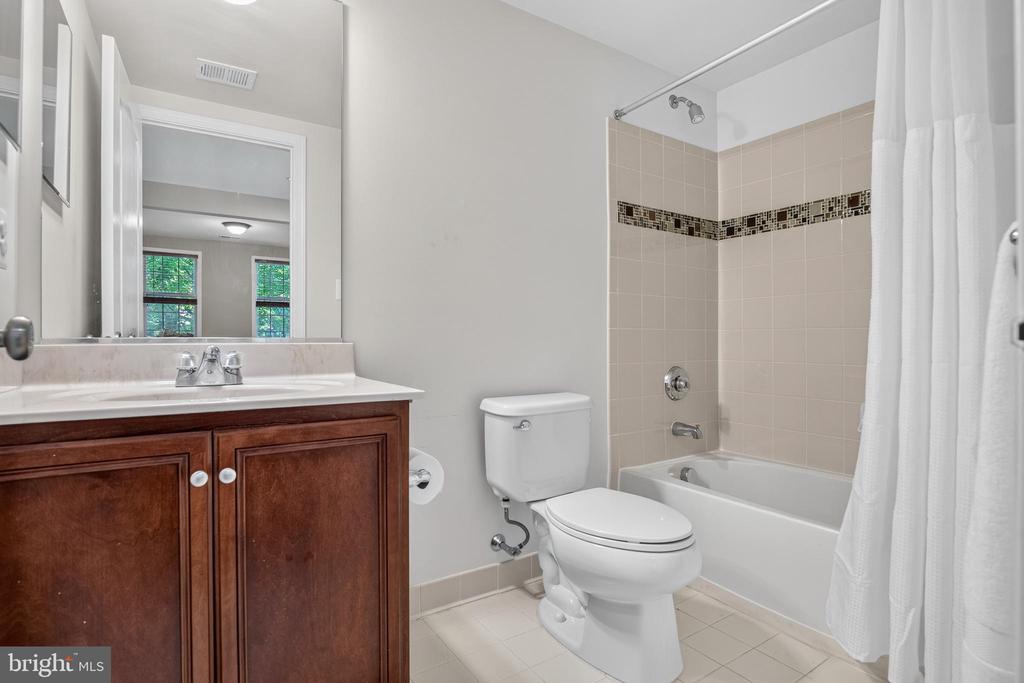 43283 MITCHAM SQUARE