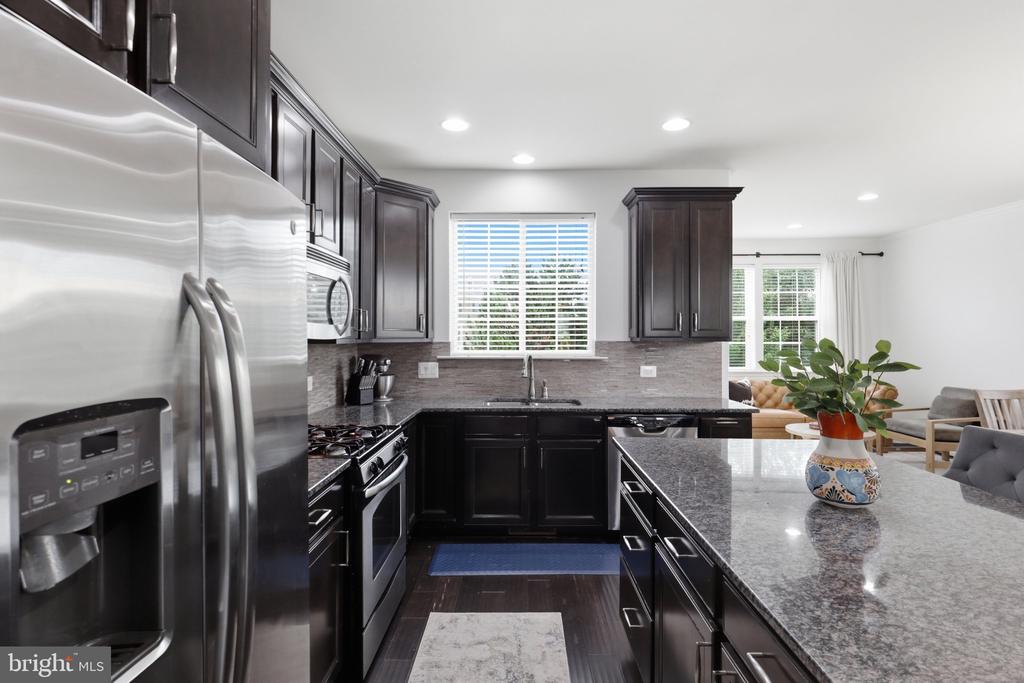 42251 DEAN CHAPEL SQUARE