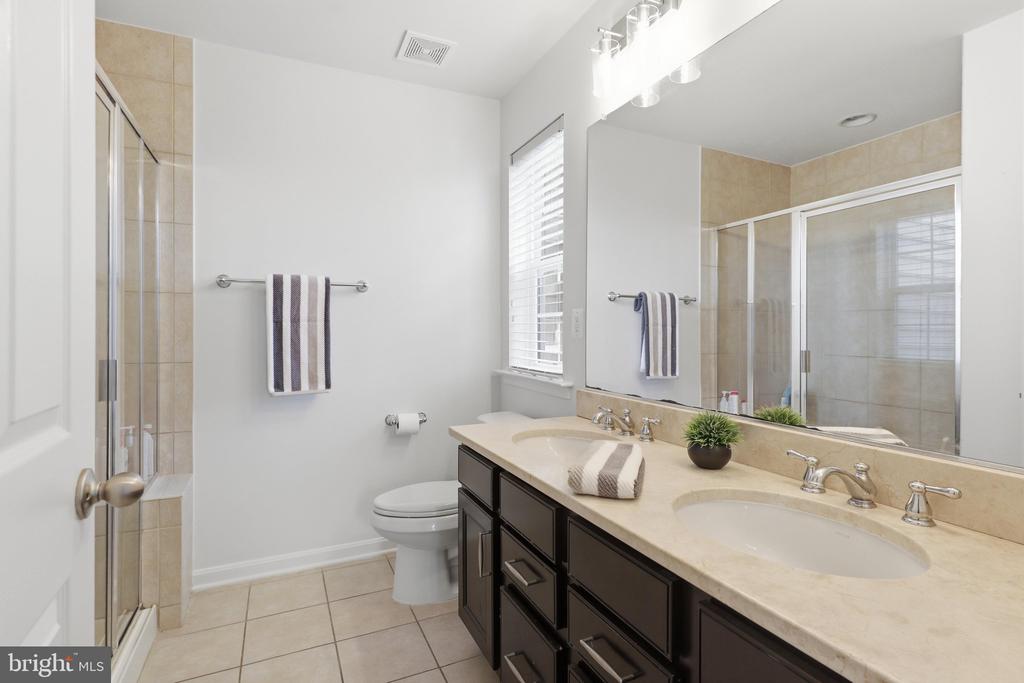 42251 DEAN CHAPEL SQUARE