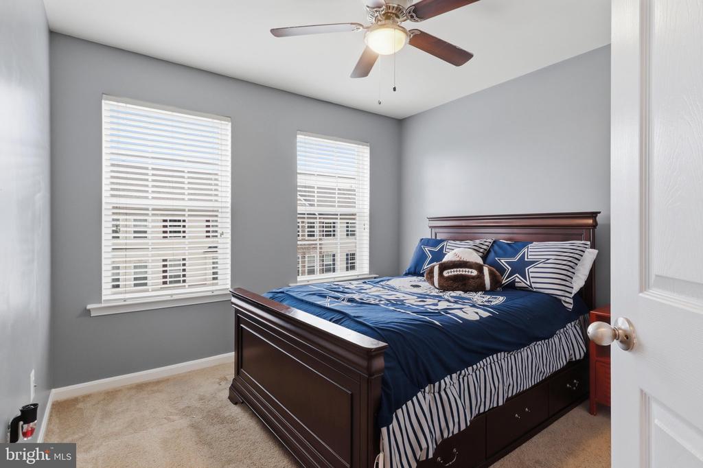 42251 DEAN CHAPEL SQUARE